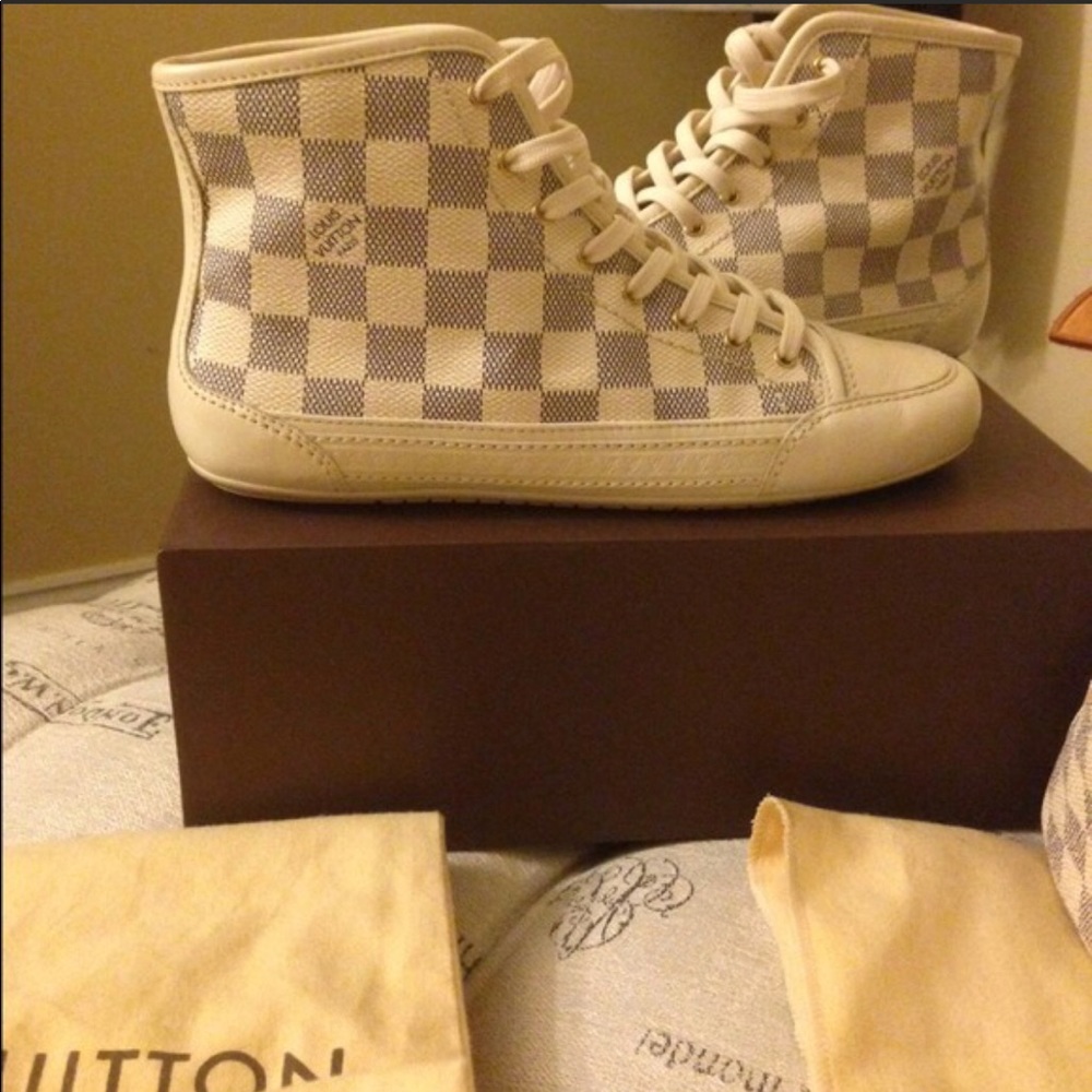 Louis Vuitton  Sneaks